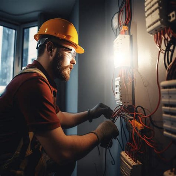 Can a homeowner do their own electrical work in Wisconsin?