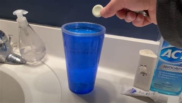 Can you use denture cleaner to clean water bottles