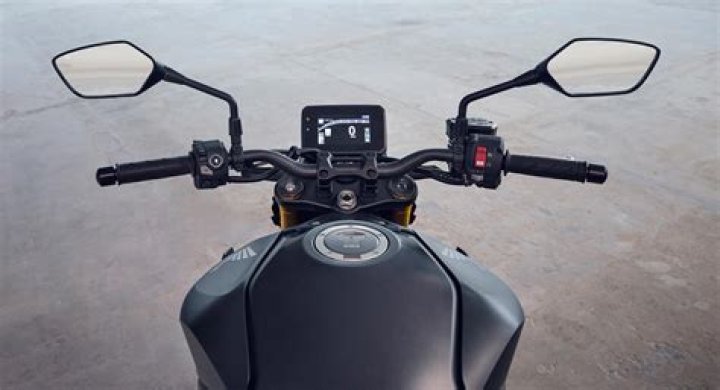 Does handlebars escape HTML?