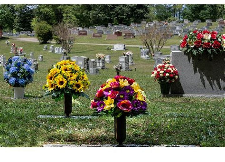 How do you keep flowers on a grave