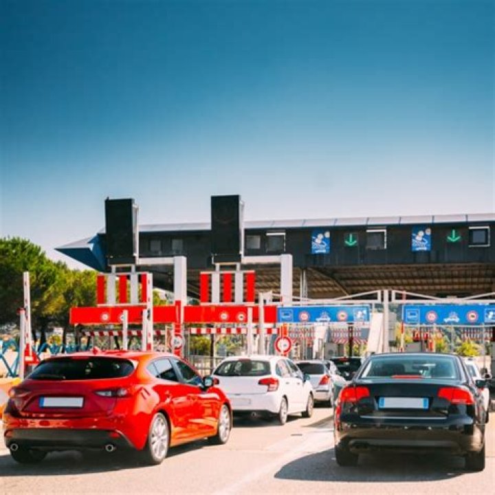 How much is a taxi from Monaco to Nice airport?