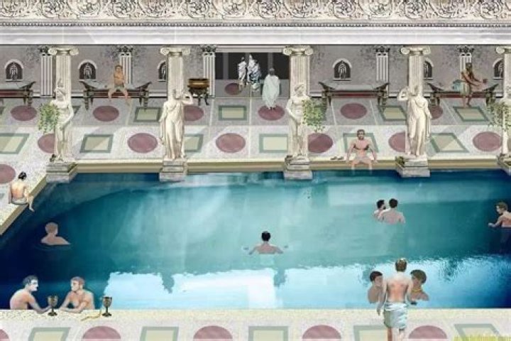How were the baths in Herculaneum heated?