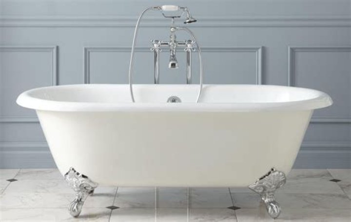 Why are clawfoot tubs bad?